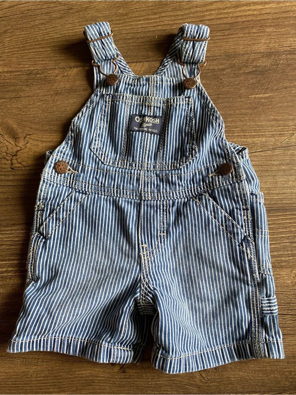 OshKosh B'gosh Striped 9 months. Overall shorts